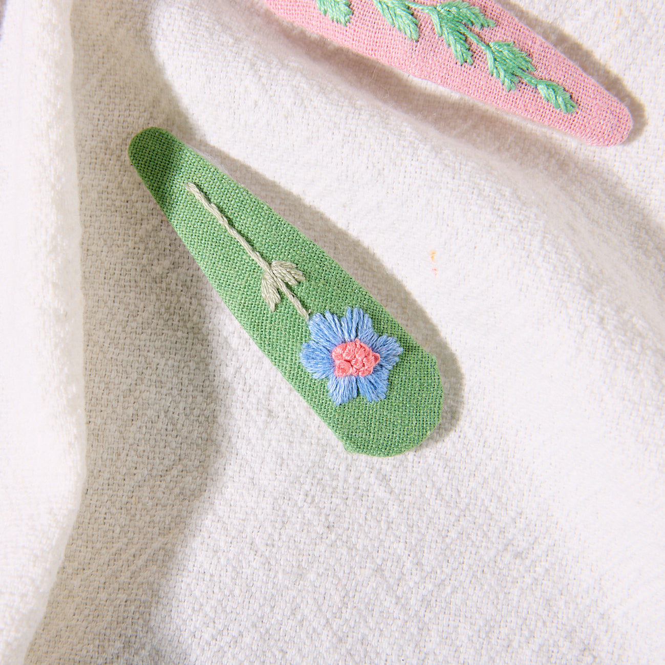 embroidered hair clip