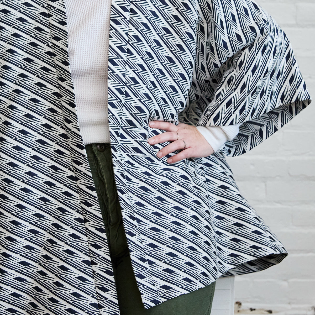 open layering jacket geo print